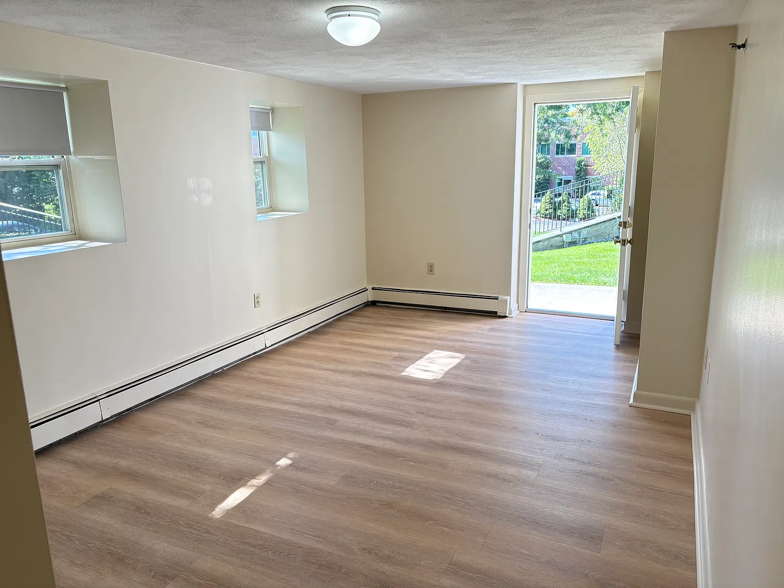 1 bed, 650 sqft, $1,500 — Photo 2