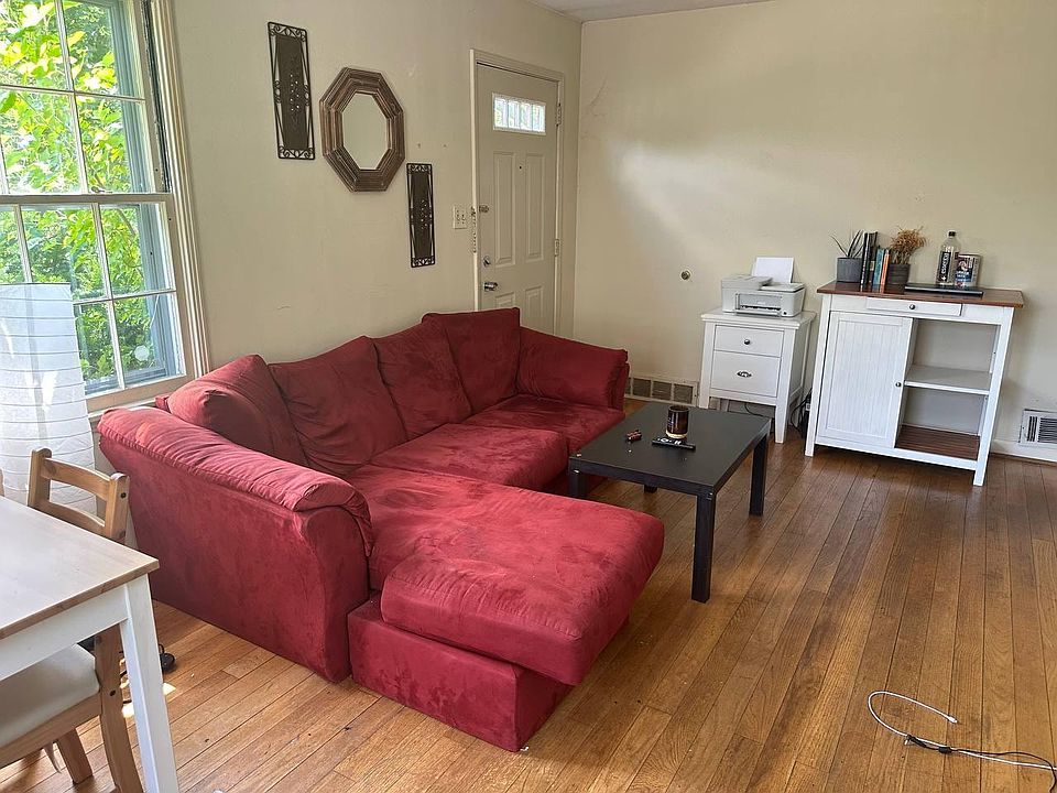 1st image of 3456 Newton Ave #1