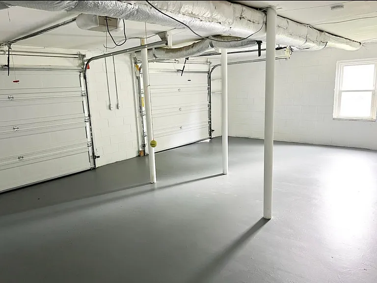 300 Asbury Dr — Photo 17