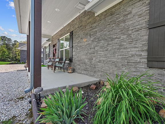 3rd image of 2953 Rifle Rd