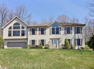 266 Eastshore Dr, East Stroudsburg, PA 18301