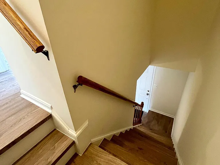 8421 McKenzie Cir — Photo 33
