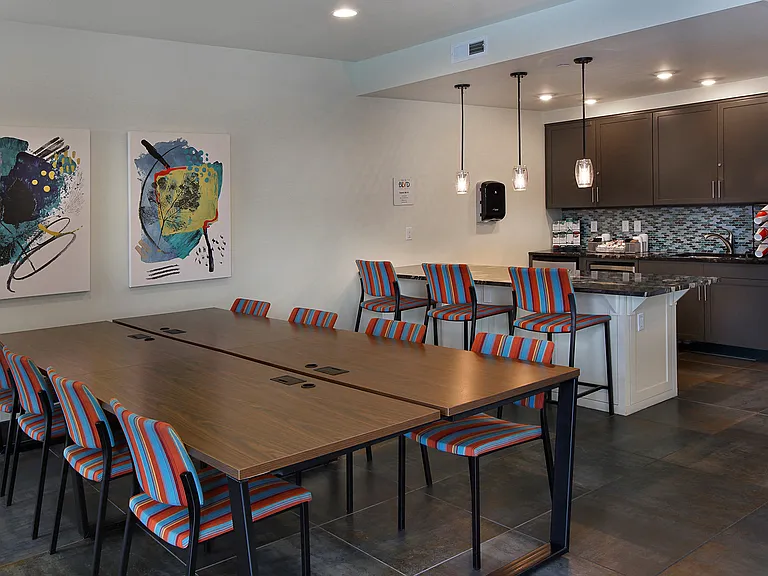 Liberty Blvd Apartments — Photo 15