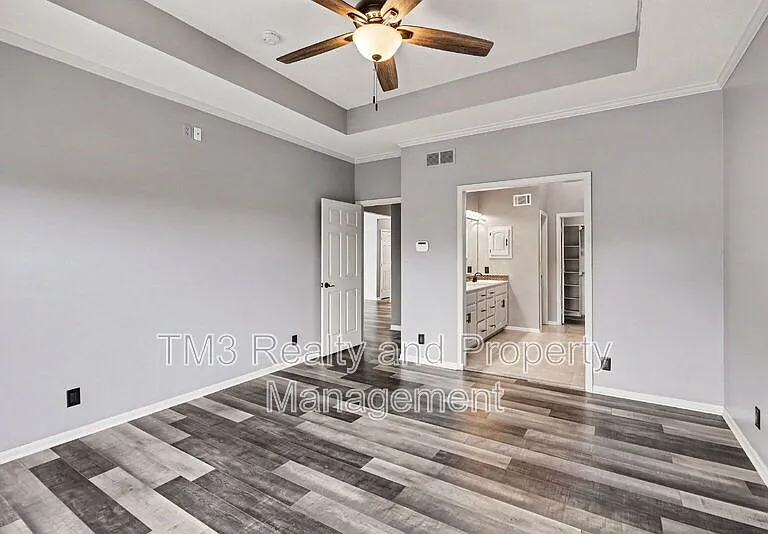 5605 NE Coral Dr — Photo 14