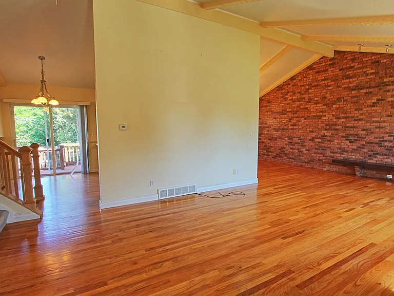 1201 Miramonte St — Photo 2