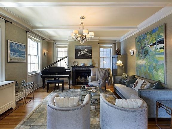 3rd image of 901 Lexington Ave APT 6N