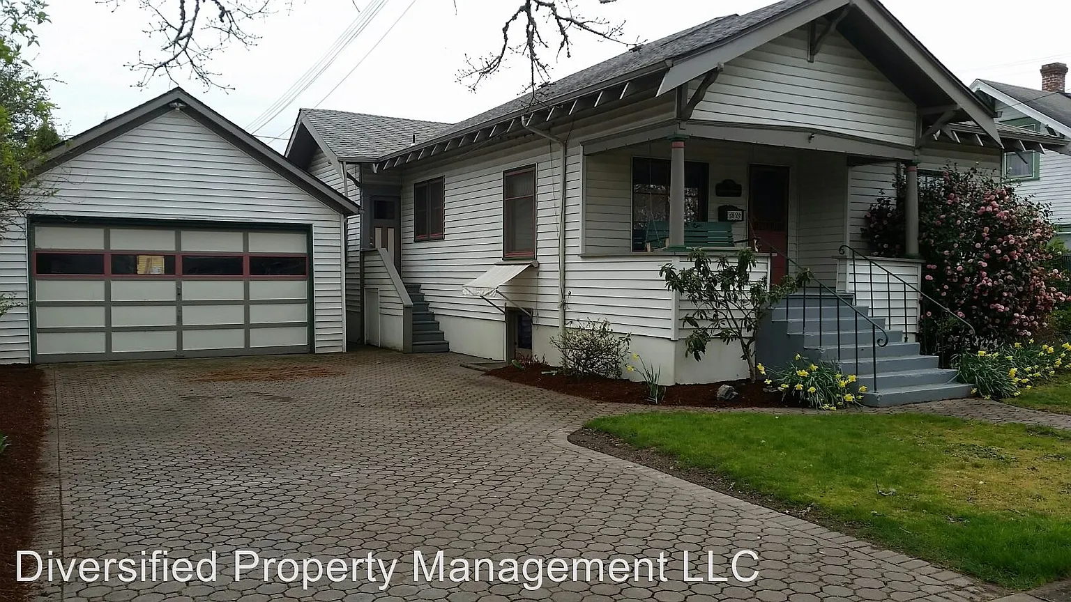 826 9th Ave SW photo 1