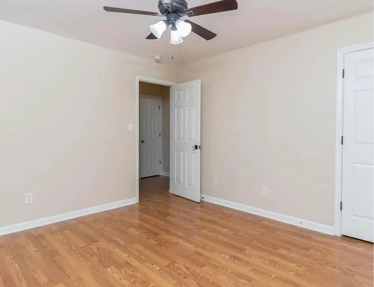 Blue Bird Ct — Photo 1