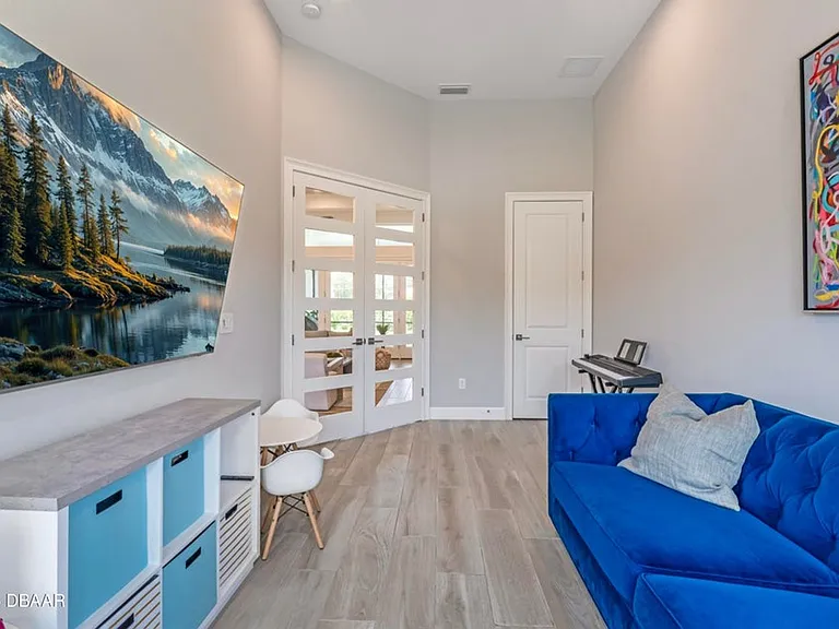 2426 Hyatt Creek Ln — Photo 17