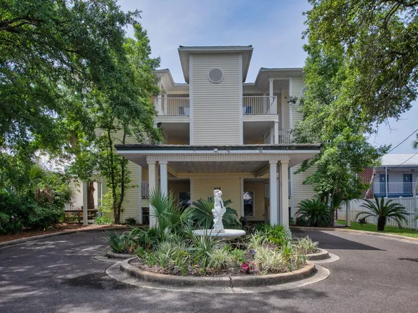 105 Brooks St #3, Fort Walton Beach, FL 32548