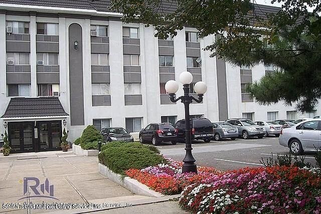 1st image of 1000 Targee St #2S