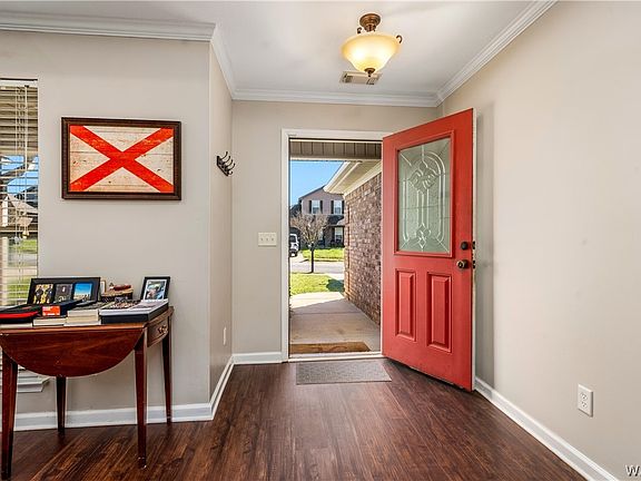 4th image of 144 Roscommon Rd