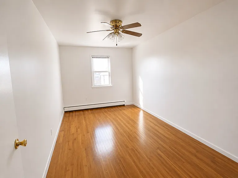 206 Bay 14th St #2 — Photo 7