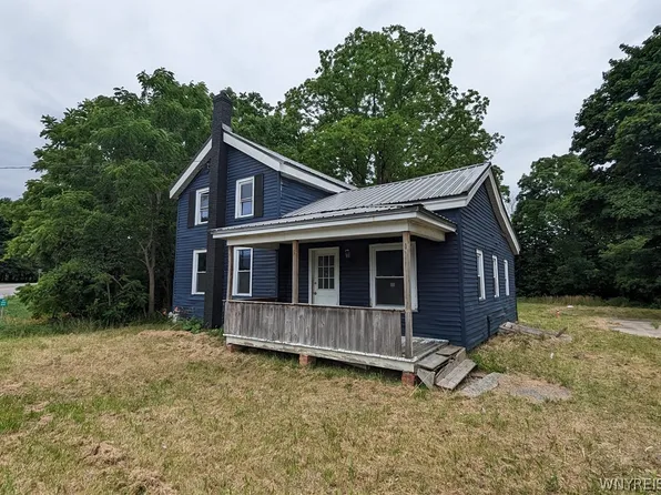 4555 S Gravel Rd, Medina, NY 14103