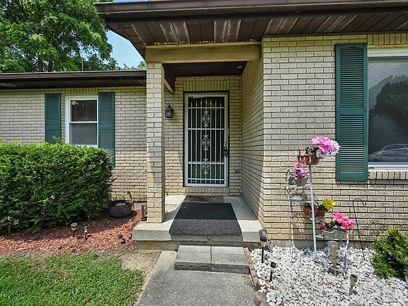 4th image of 509 White Oak Dr
