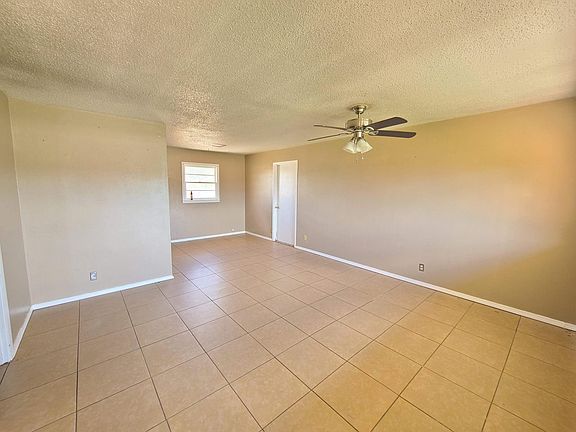 3rd image of 2805 W Louisiana Ave