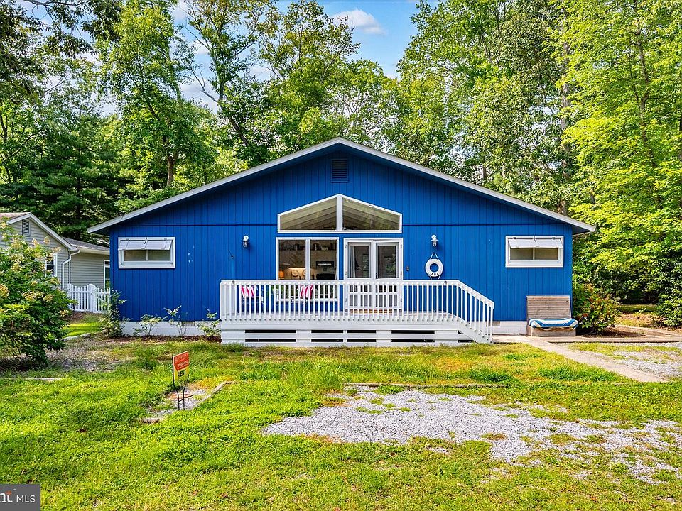 1st image of 604 Spring Lake Dr