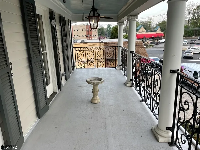 2 bed, 2.0 bath, $3,000 — Photo 2