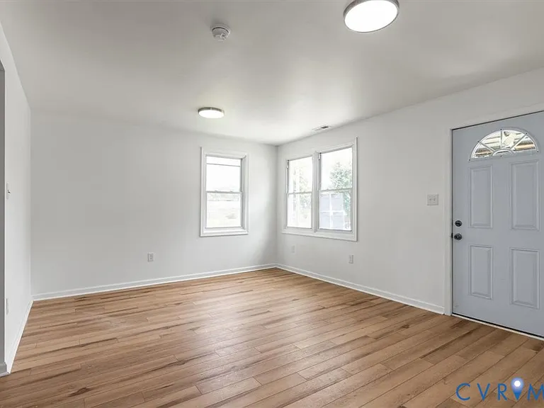 1806 Sussex St — Photo 11
