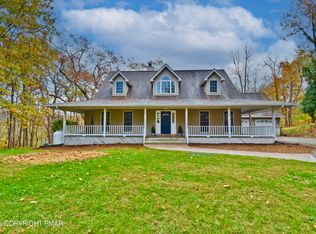 75 Shepard Ave, Delaware Water Gap, PA 18327