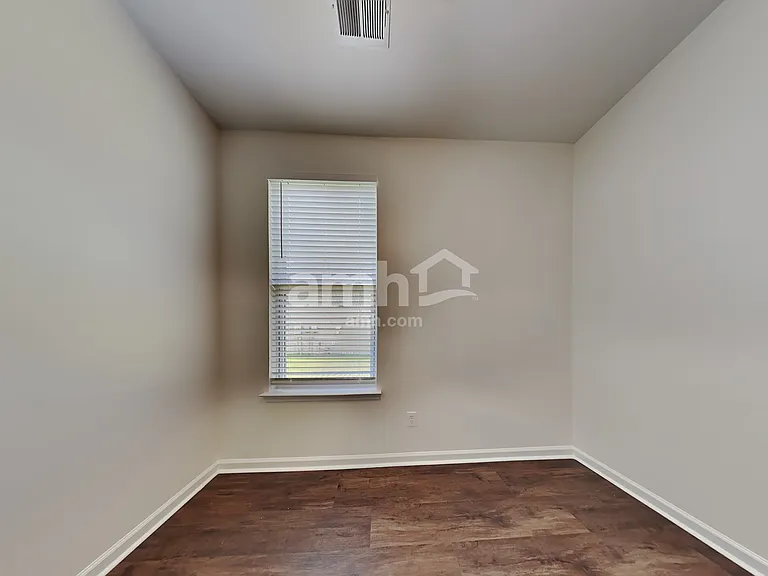109 Orleans Ct — Photo 14