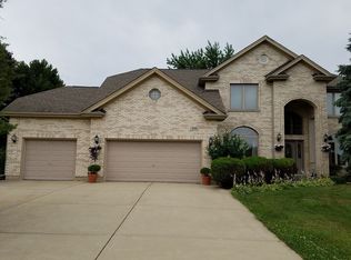 334 Redbird Rd, Bloomingdale, IL 60108