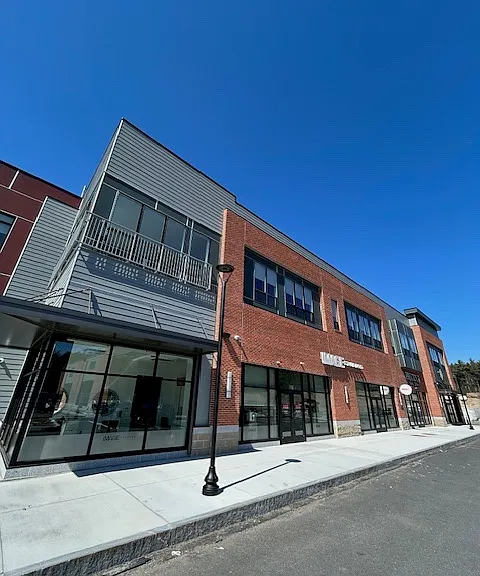 Residences at Sharon Gallery — Photo 54