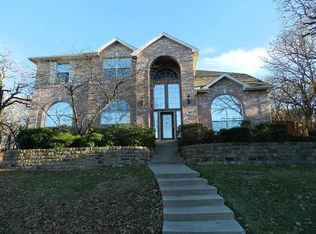 812 Elk Hollow Ct, Crowley, TX 76036