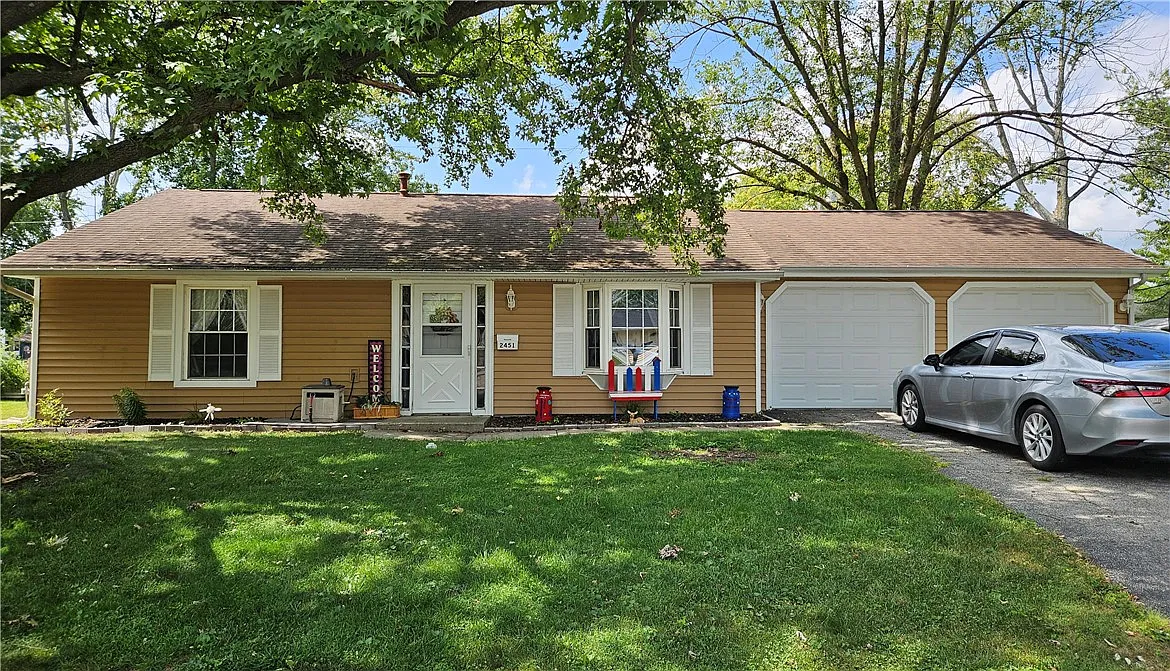 2451 De Loach Ct photo 1