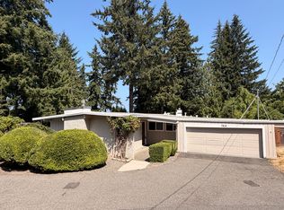 7814 SE 72nd St, Mercer Island, WA 98040