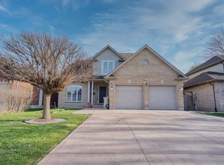 97 McTaggart Ct, London, ON N5X 3L9