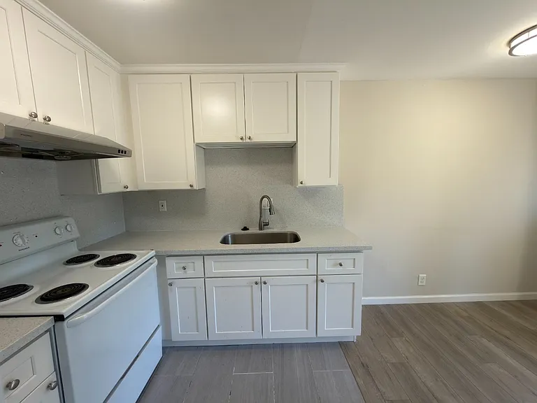 1568 Hollenbeck Ave #1 — Photo 6
