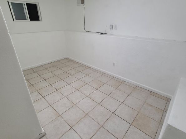 3570 Crestmoor Dr #2