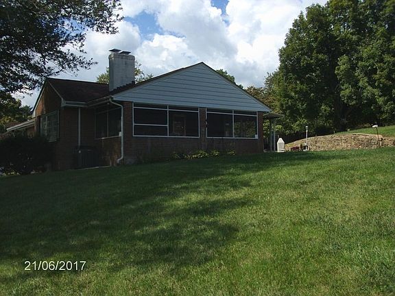 3rd image of 3411 Willetta Dr