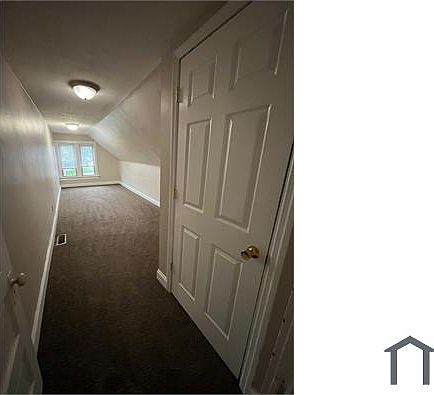 4th image of 1559 Clifton Ave #1559
