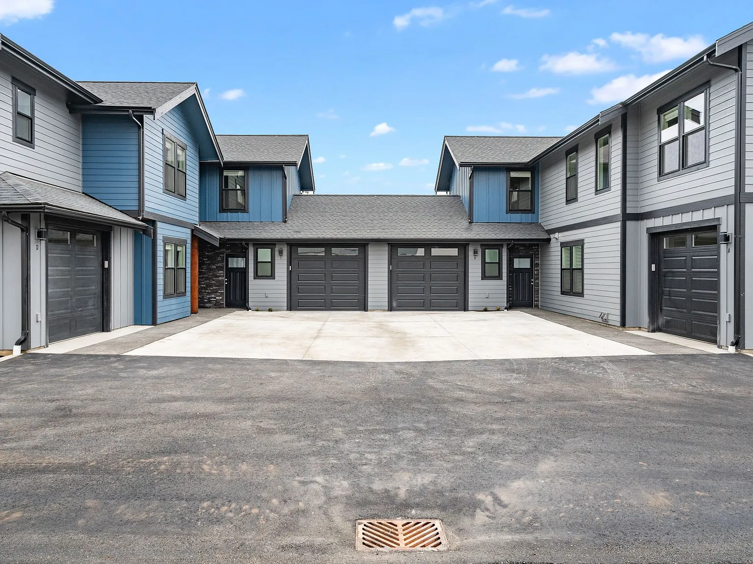 Apartments on Dejong Drive in Lynden - Schedule a Tour Today! — Photo 1