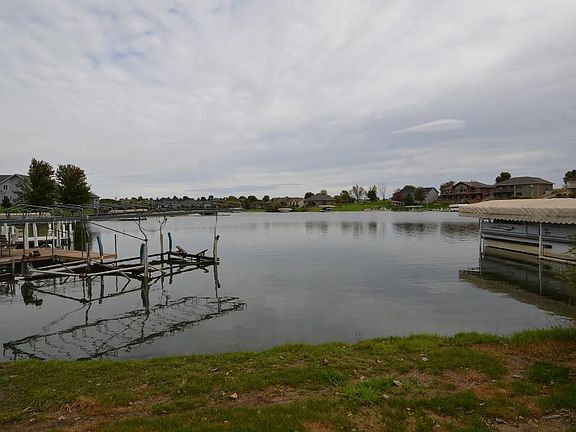 4th image of 40 Hill Dr
