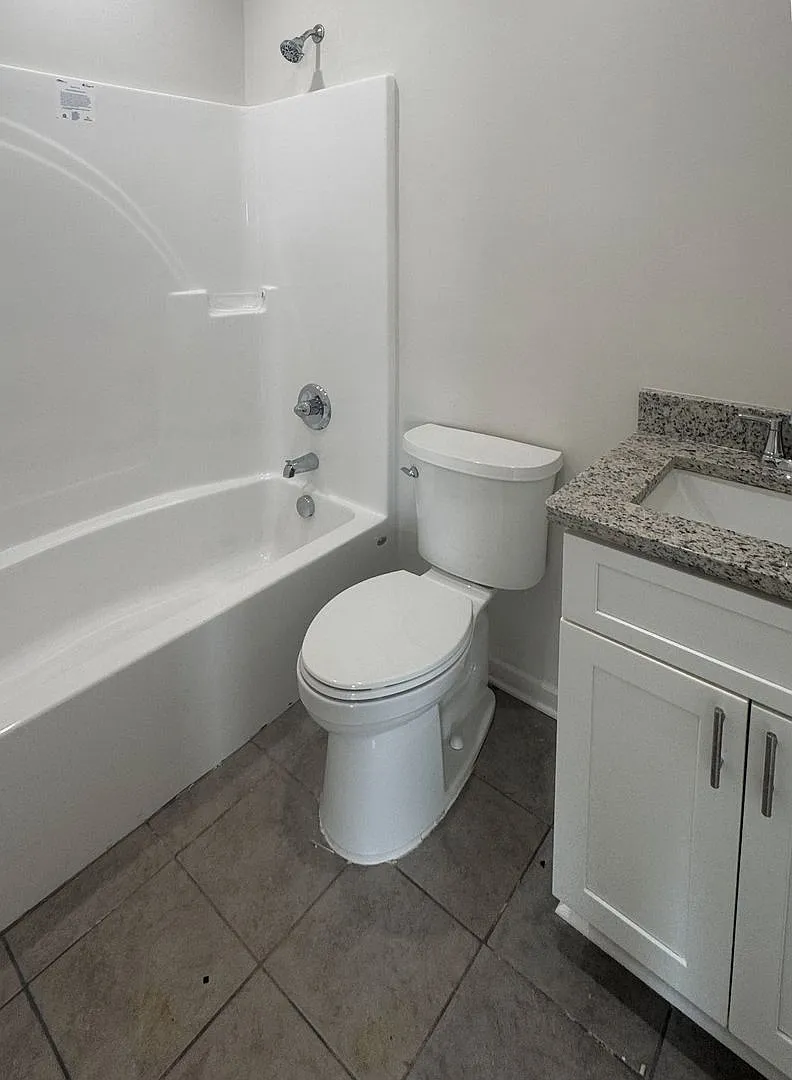 Recently Renovated 3 Bedroom 2 Bath Apartments for Rent! — Photo 4