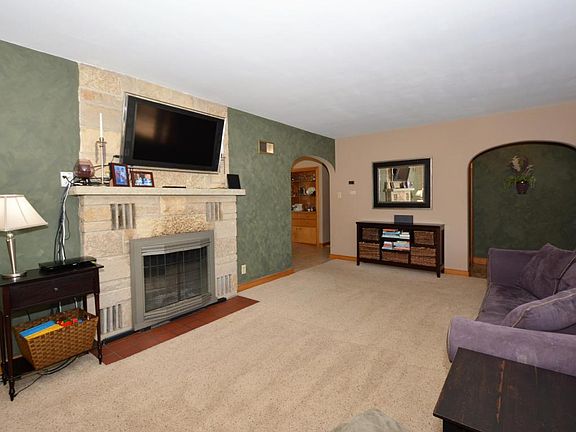 2nd image of 5265 S Allenwood Ln