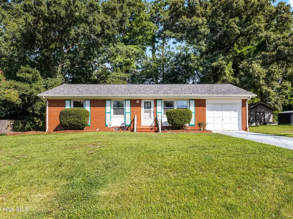 139 Greencrest Circle, Jacksonville, NC 28540