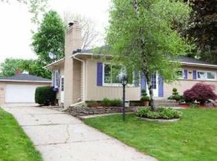 718 Old Gate Rd NW, Grand Rapids, MI 49504