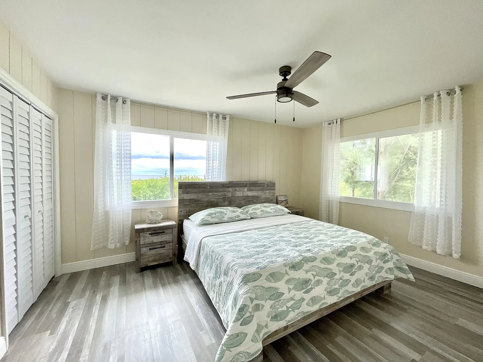 2 bed, 4504 sqft, $3,250 — Photo 3