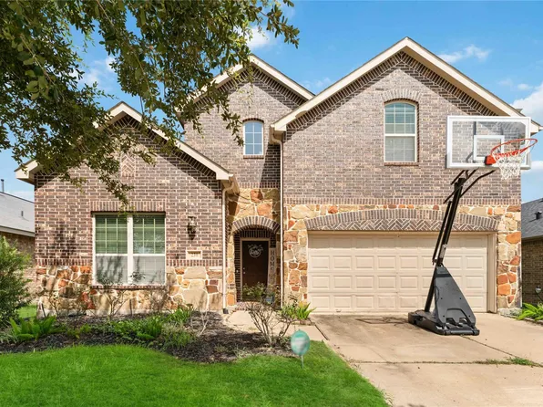 230 Golden Grain Dr, Rosenberg, TX 77469