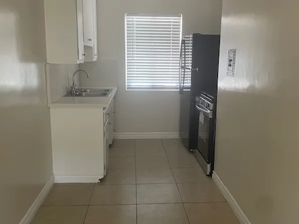2557 Illinois Ave, South Gate, CA 90280