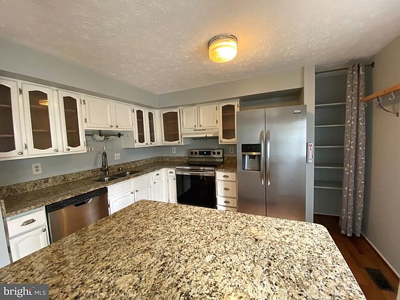 5th image of 6821 Montivideo Square Ct