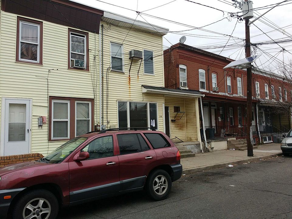 2nd image of 719 Beatty St