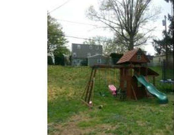 4th image of 514 Buxmont St