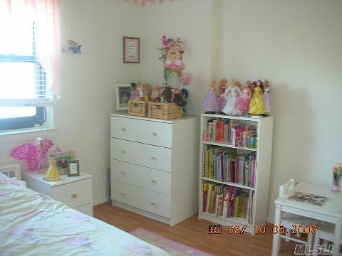 5th image of 9 W Mill Dr APT 11C