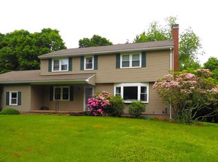 7 Wyneding Hill Rd, Manchester, CT 06040