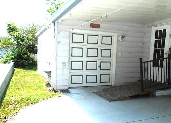 2nd image of 806 Saint Andrews Blvd